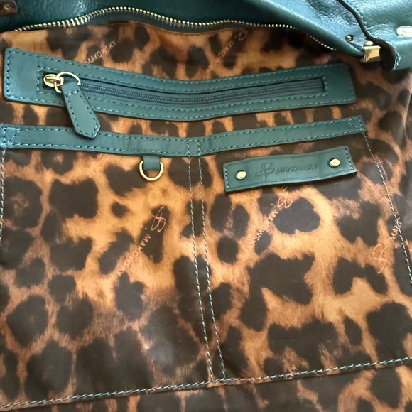 Like NEW - B. Makowsky Classic leather Bag - Reg $300 - Picture 10 of 15